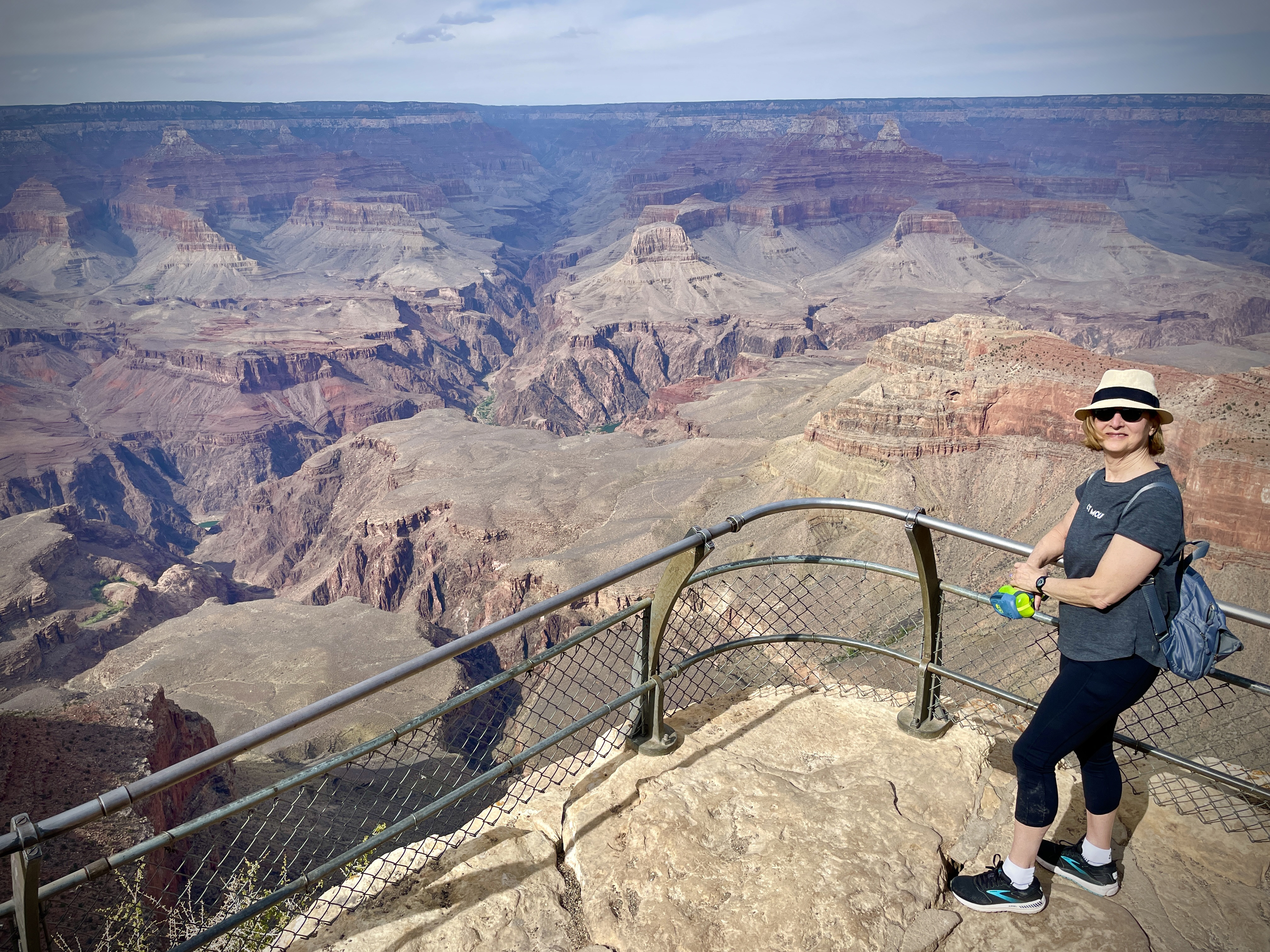 Phoenix to Las Vegas with Grand Canyon South Rim Tour DETOURS