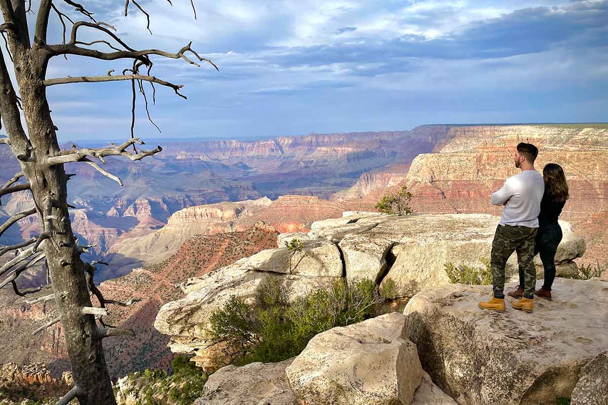 Private Grand Canyon Tours from Phoenix Scottsdale DETOURS - Couple